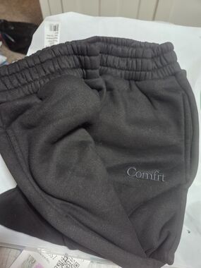 Black 'Comfrt' Embroidered Lounge Pants